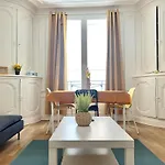 Beautiful 2 Bedroom In Downtown Poitiers