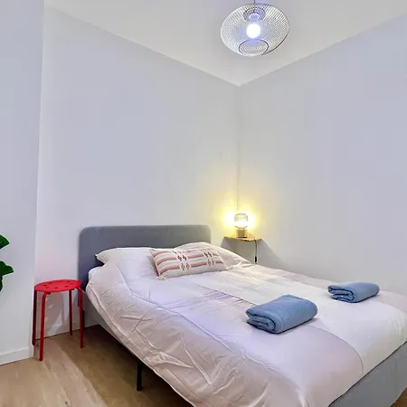 Beautiful 2 Bedroom In Downtown * פואטייה