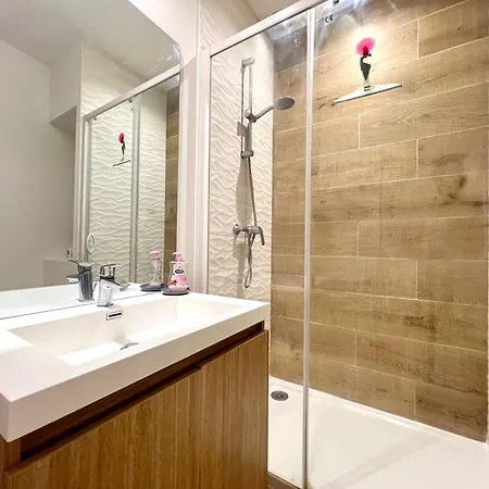 דירה Beautiful 2 Bedroom In Downtown פואטייה