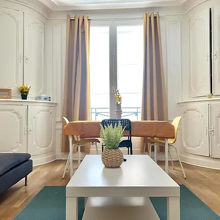 Beautiful 2 Bedroom In Downtown Poitiers