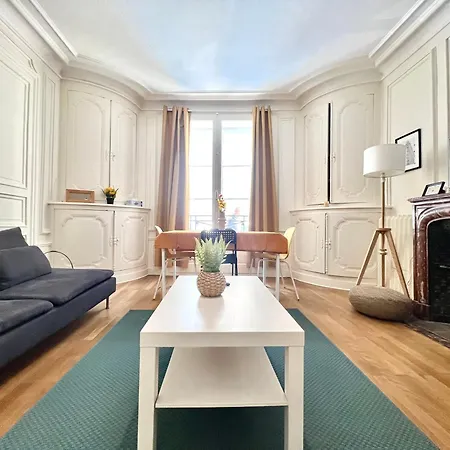 Beautiful 2 Bedroom In Downtown Poitiers